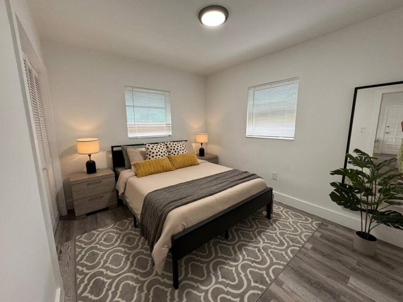 Remodeled Little Havanna Apartments Great Location Miami Exterior foto
