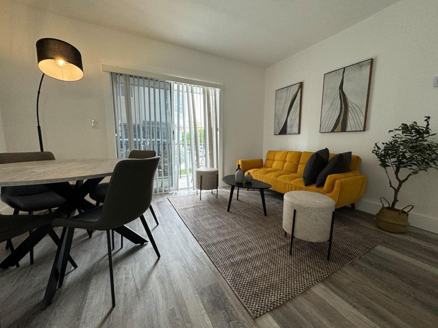 Remodeled Little Havanna Apartments Great Location Miami Exterior foto